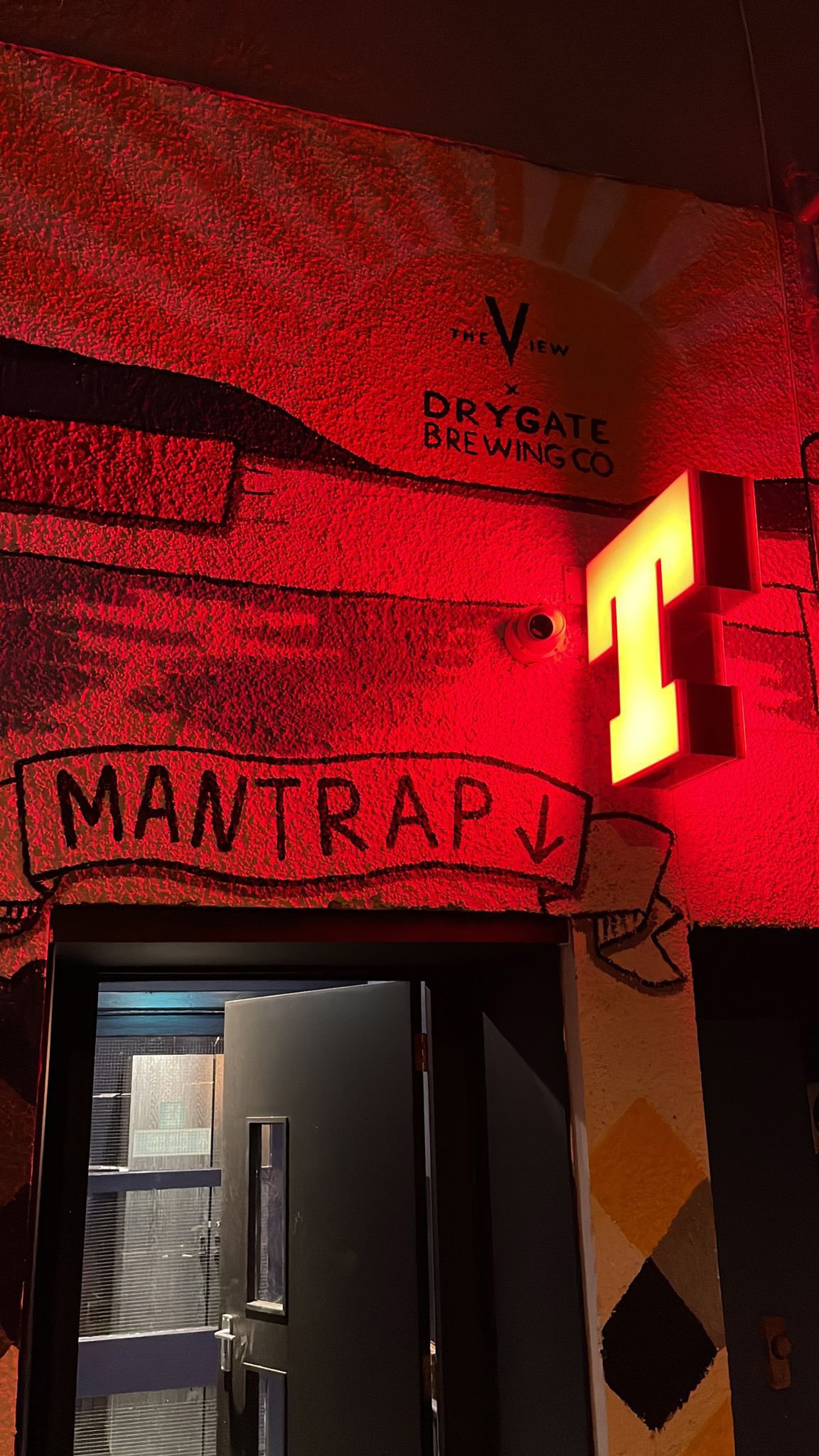 Background image - Mantrap Entrance