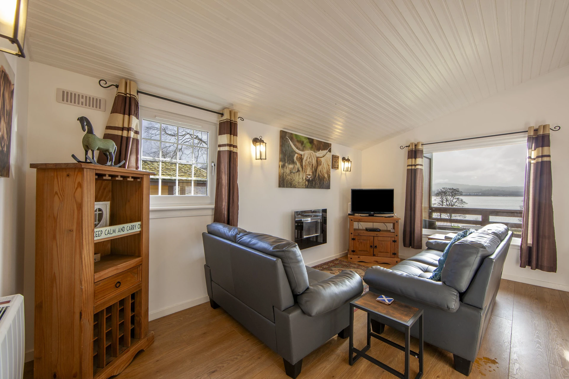 Oak Tree Lodge Image 1