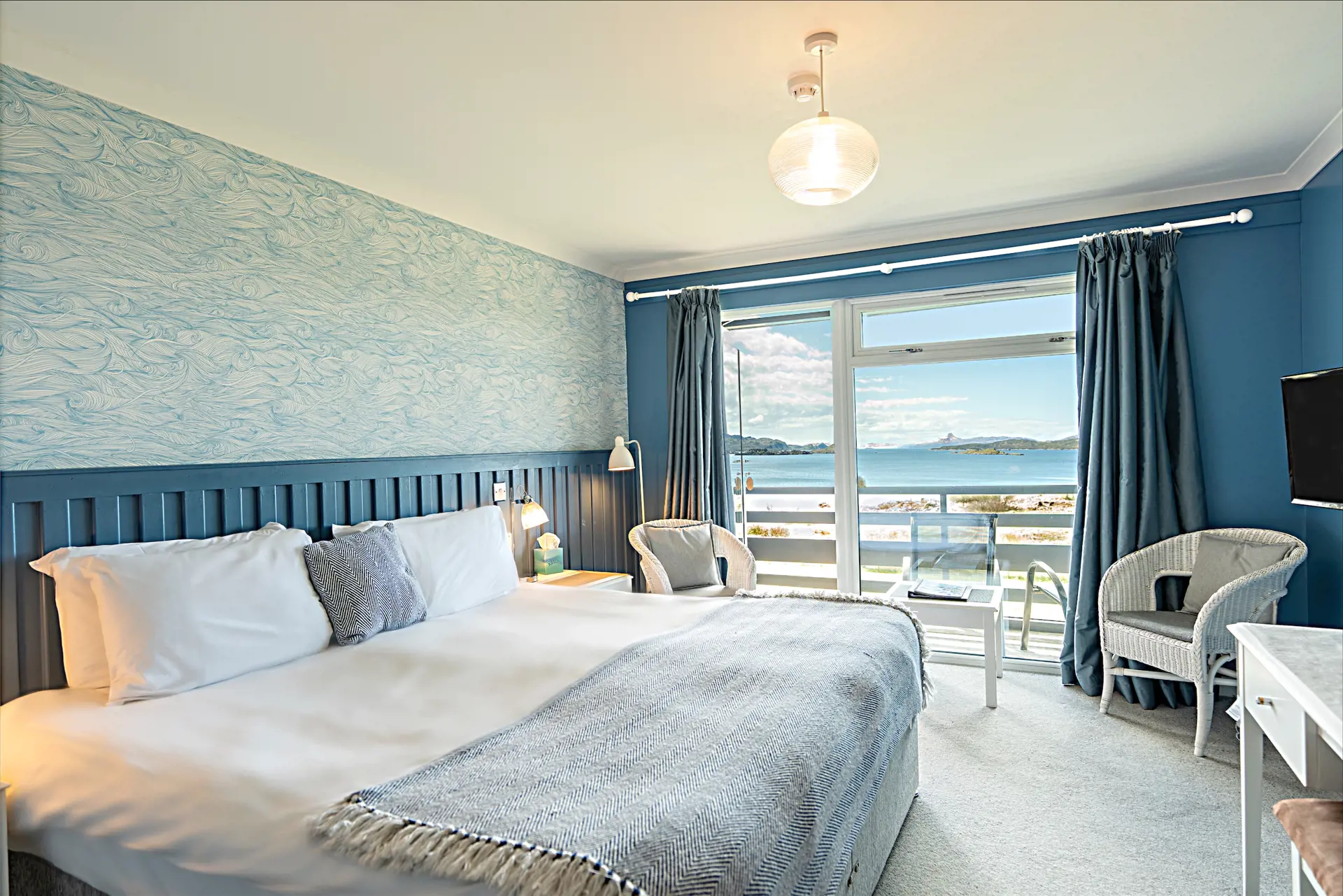sea-view-lodge-double-bedroom.jpeg (9)