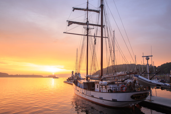 Oban Pontoons Sunset