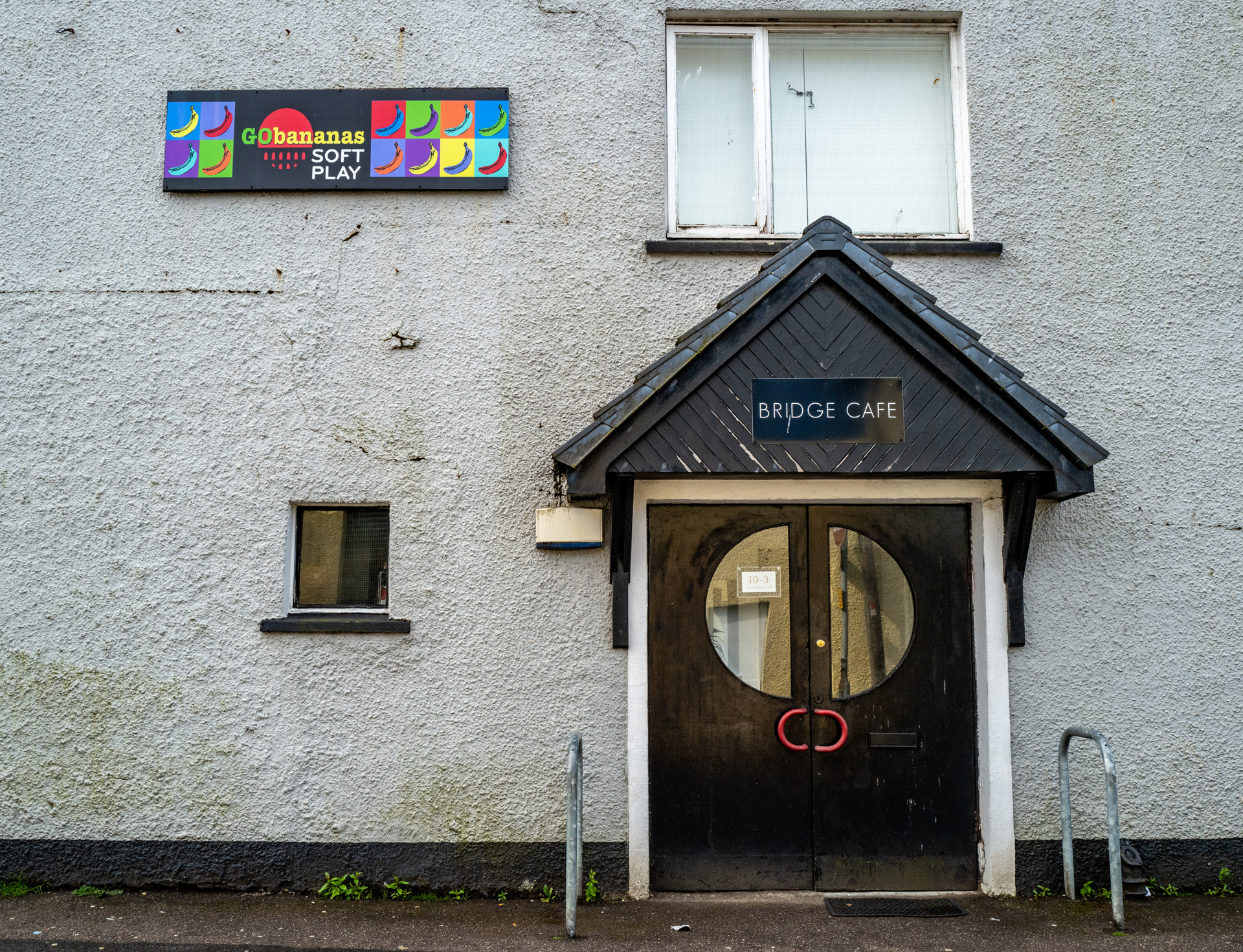 Background image - Go Bananas & Bridge Cafe