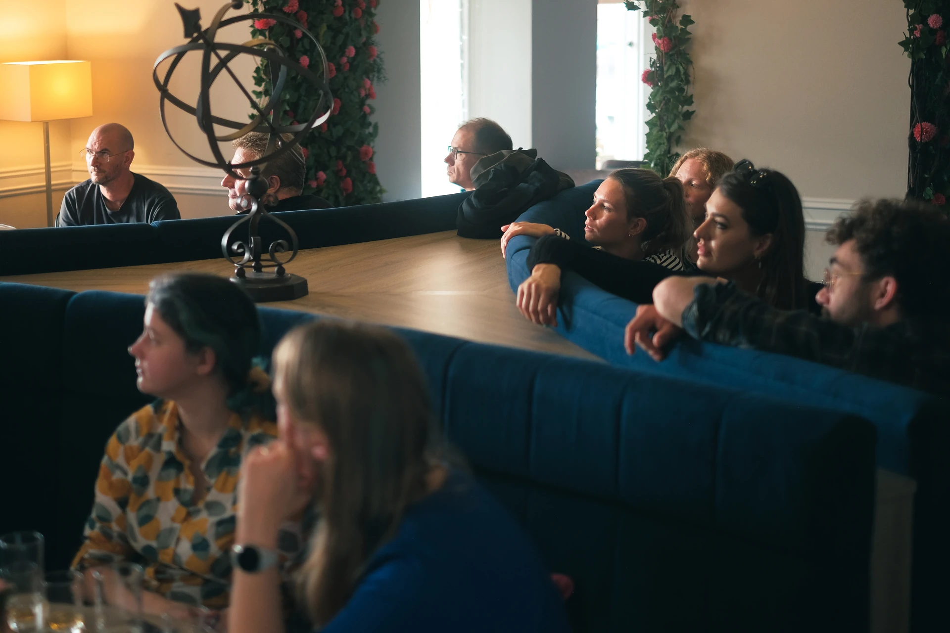 guests_enjoying_a_whisky_tasting_2.jpg