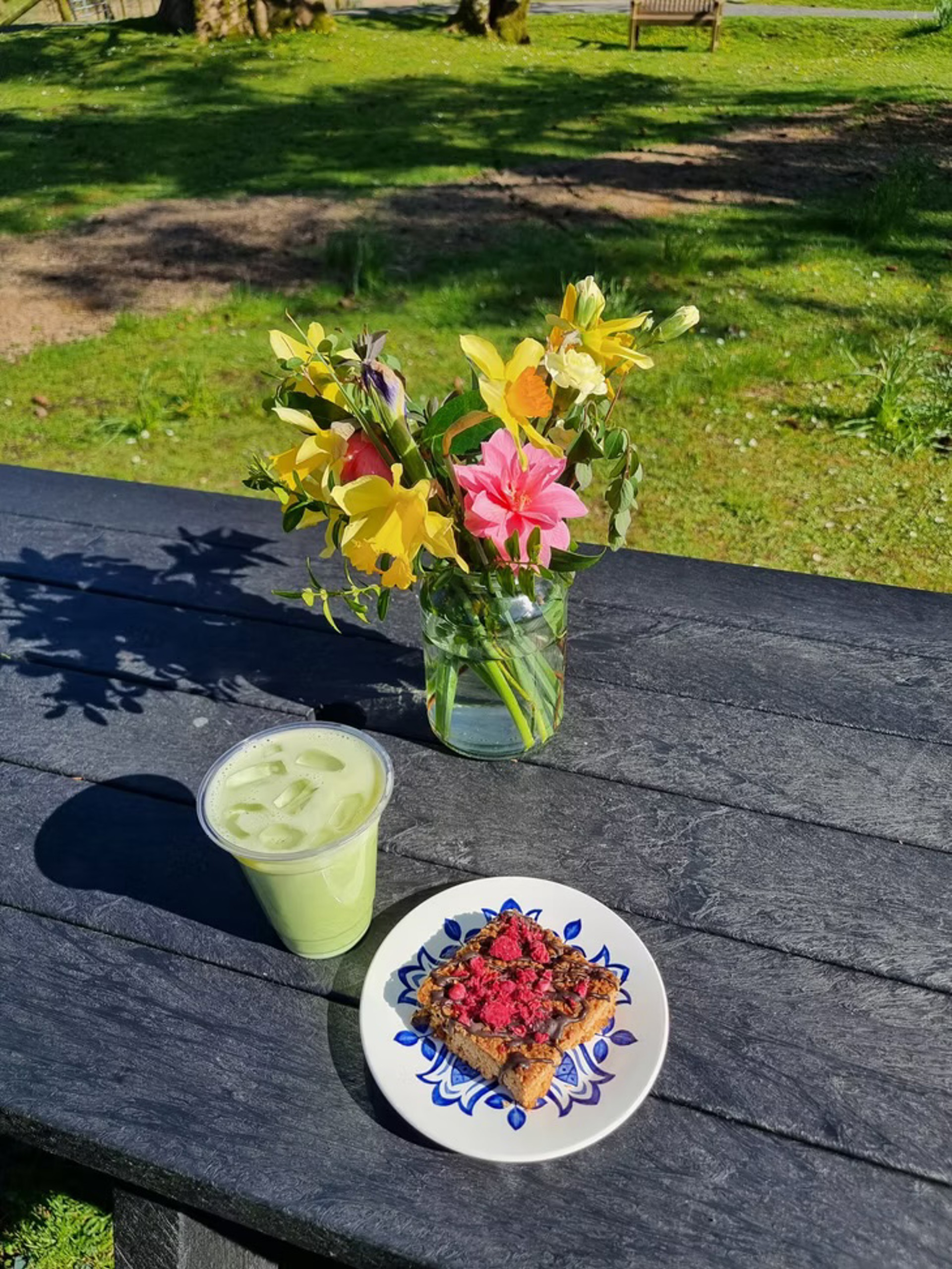 Background image - Dunollie Kettle Cafe (1)