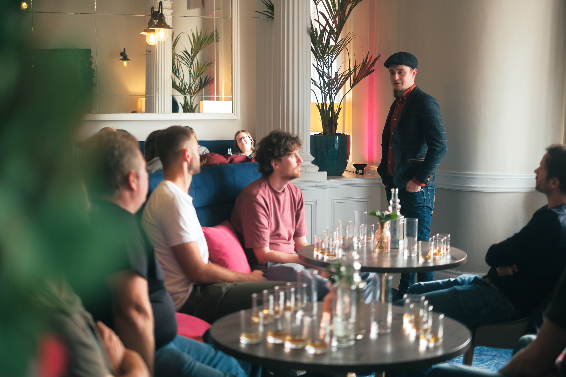 Background image - mark_hosting_a_group_tasting.jpg (7)