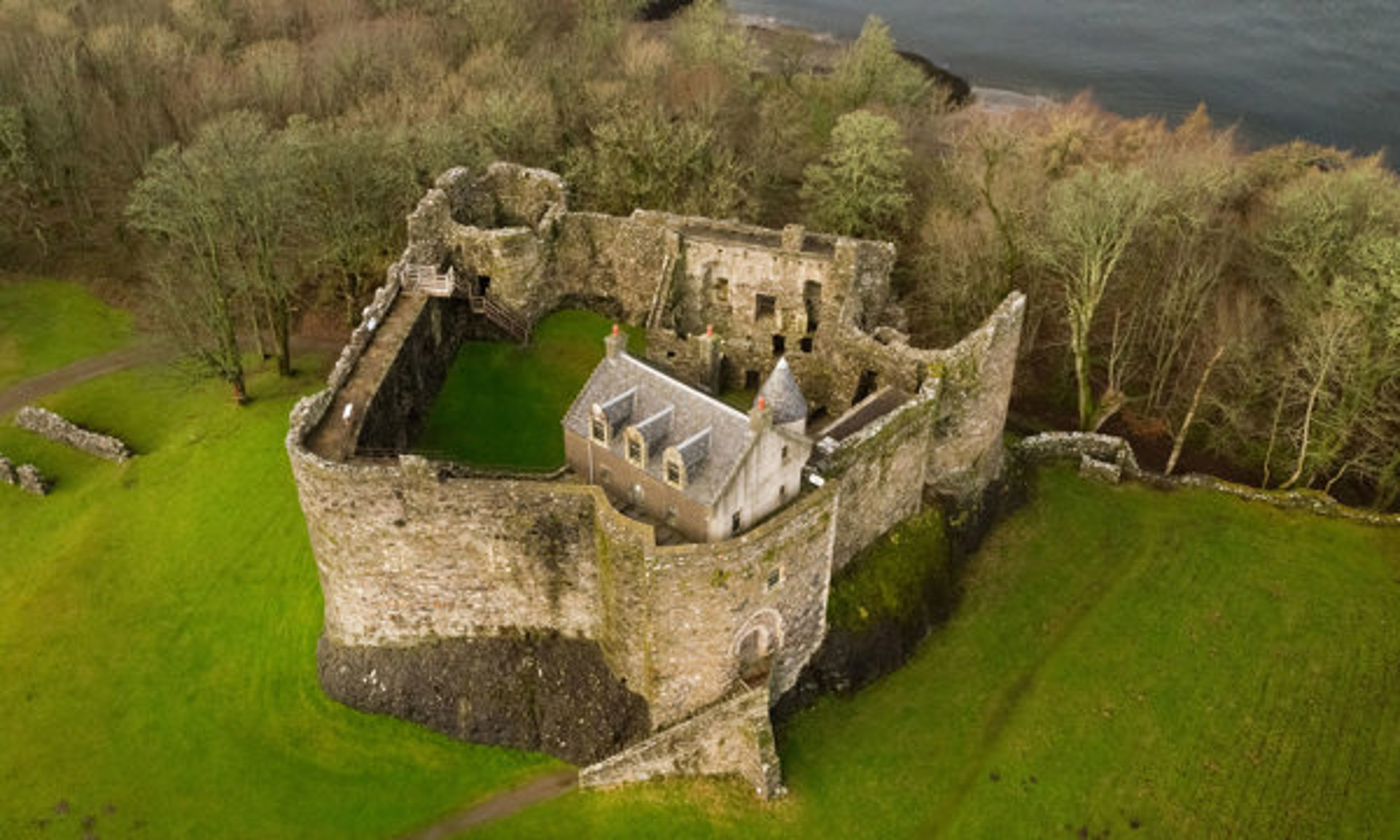 Background image - Dunstaffnage Castle