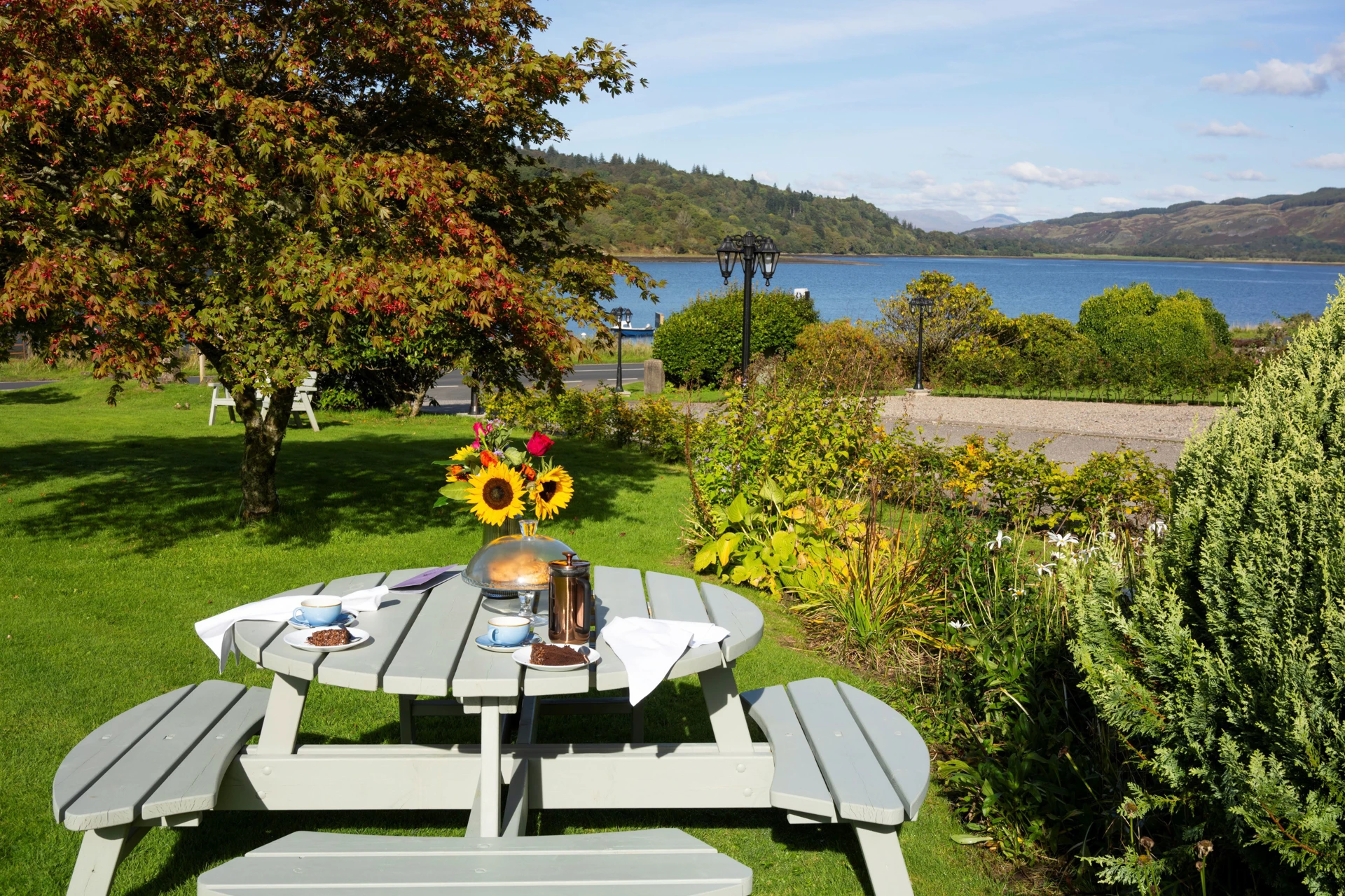 kinipoch-loch-view-terrace.jpg