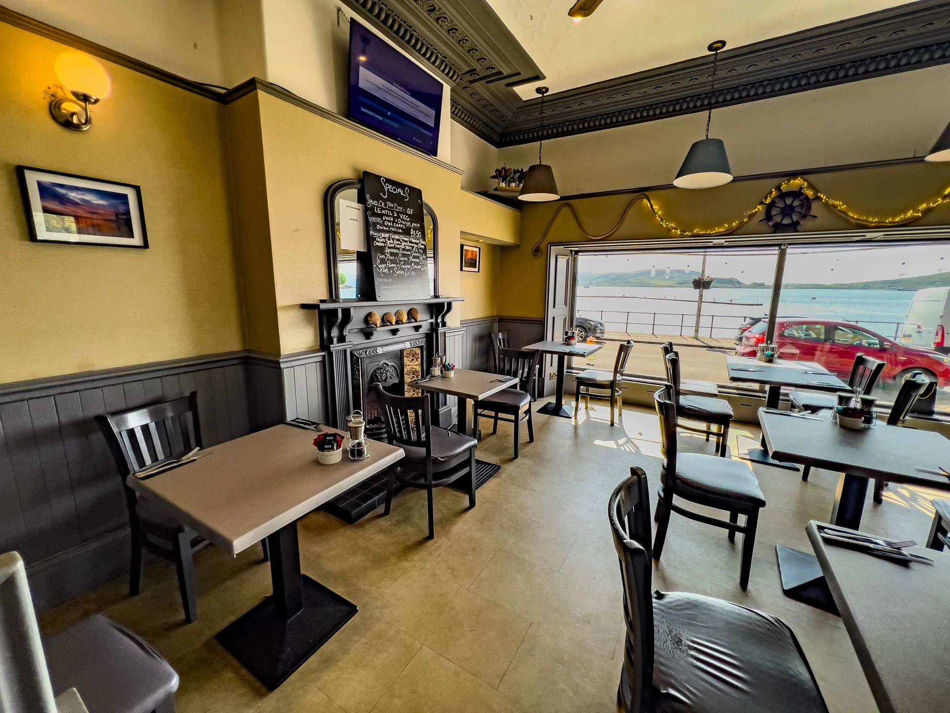 Coasters Bar & Bistro