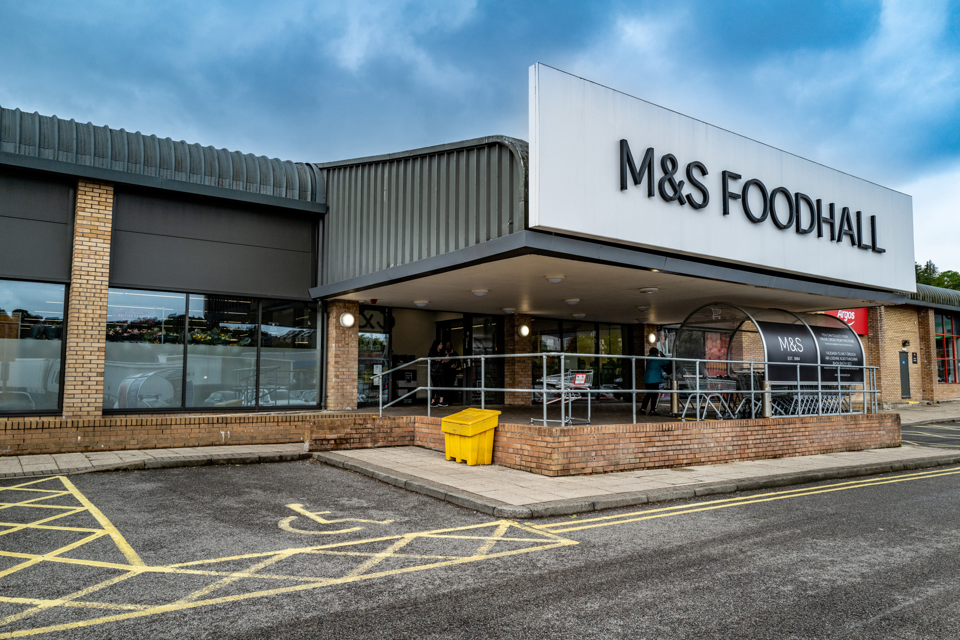 Background image - Marks Spencer
