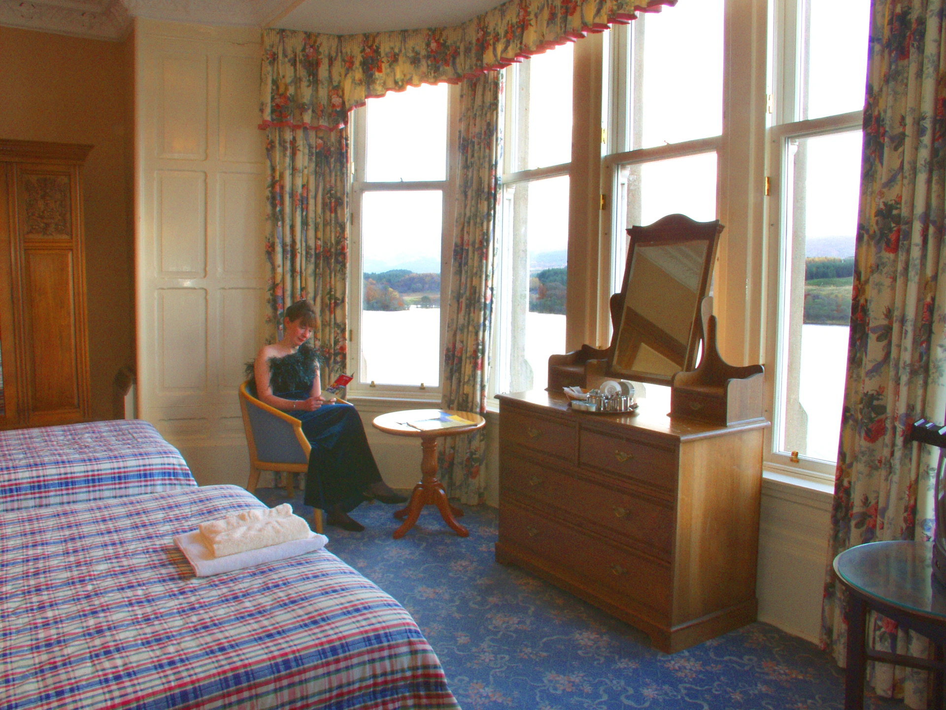 pb061252-kate-in-double-room.jpg