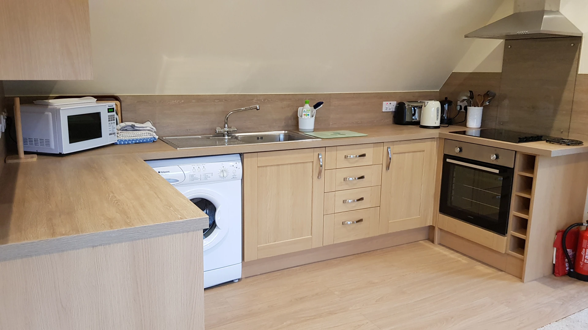 barn-kitchen.jpg (1)