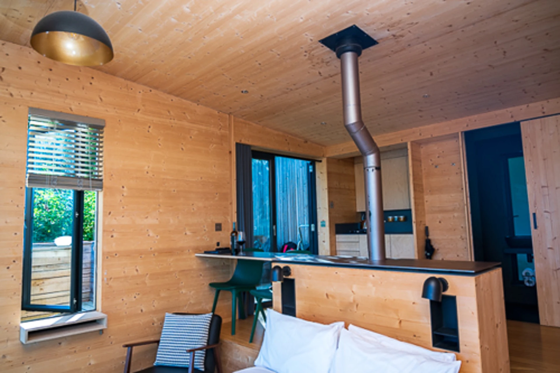cabin-9259.jpg