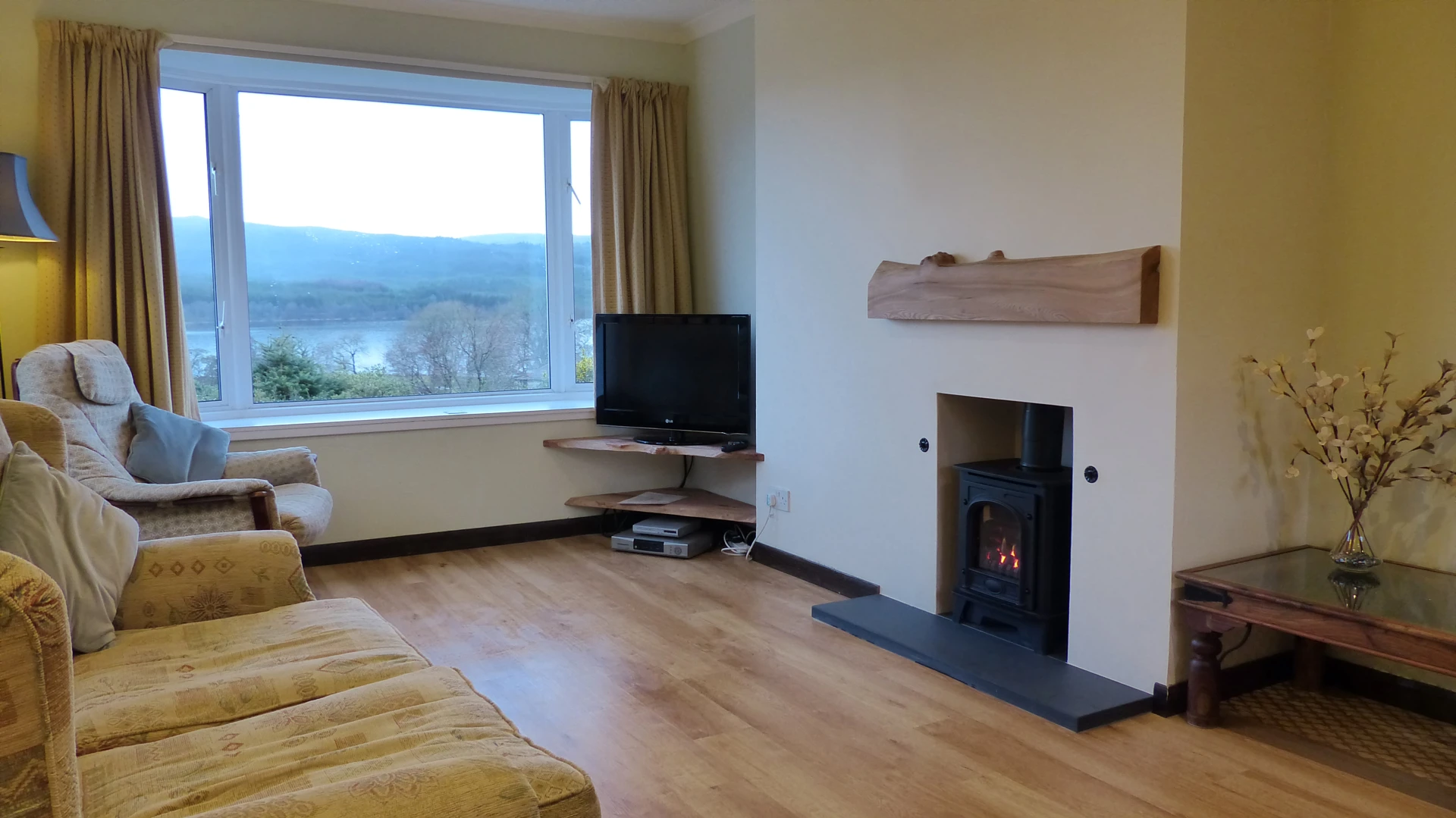 barr-beithe-upper-lounge.jpg (1)
