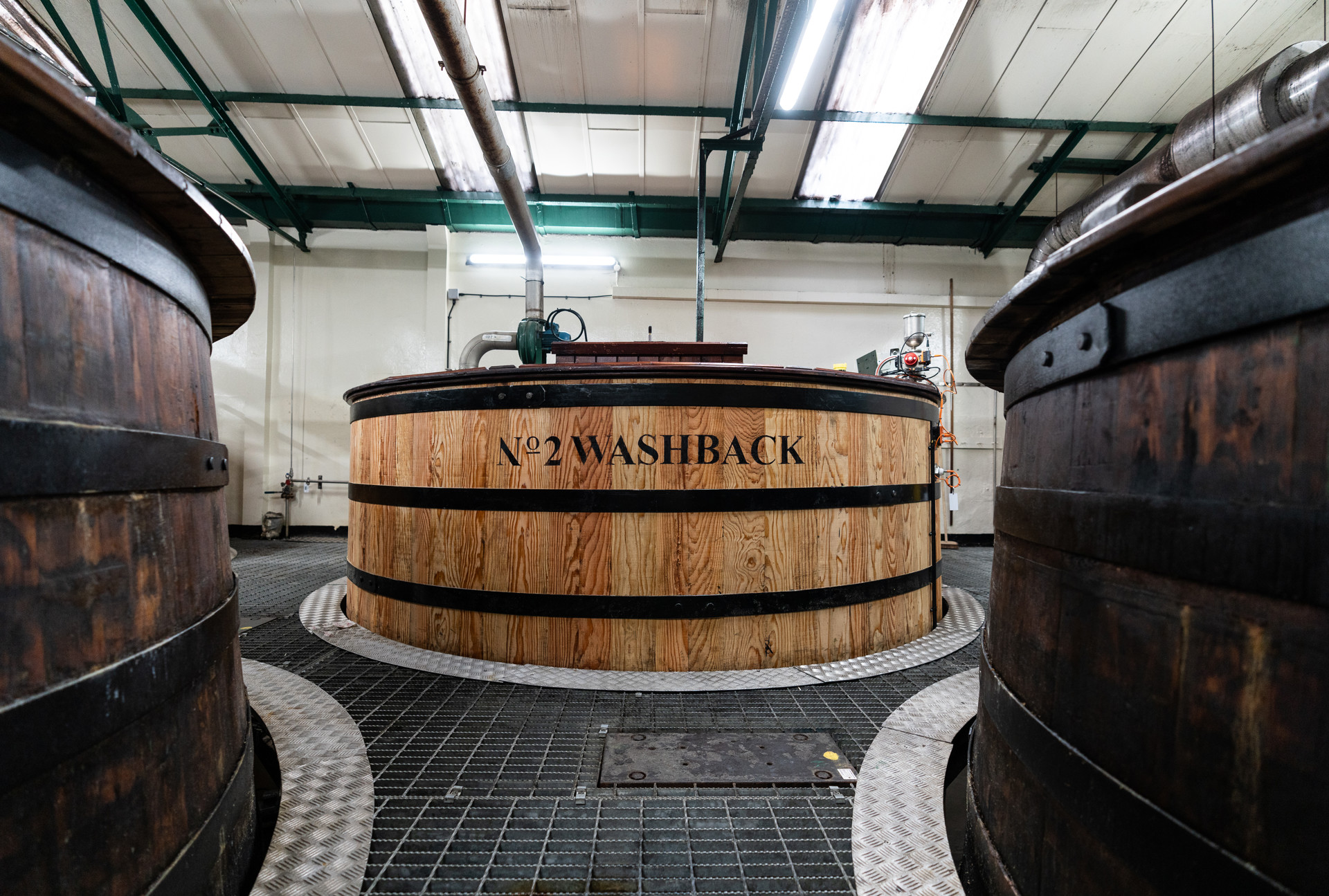 Background image - Oban Distilleries Stills 4