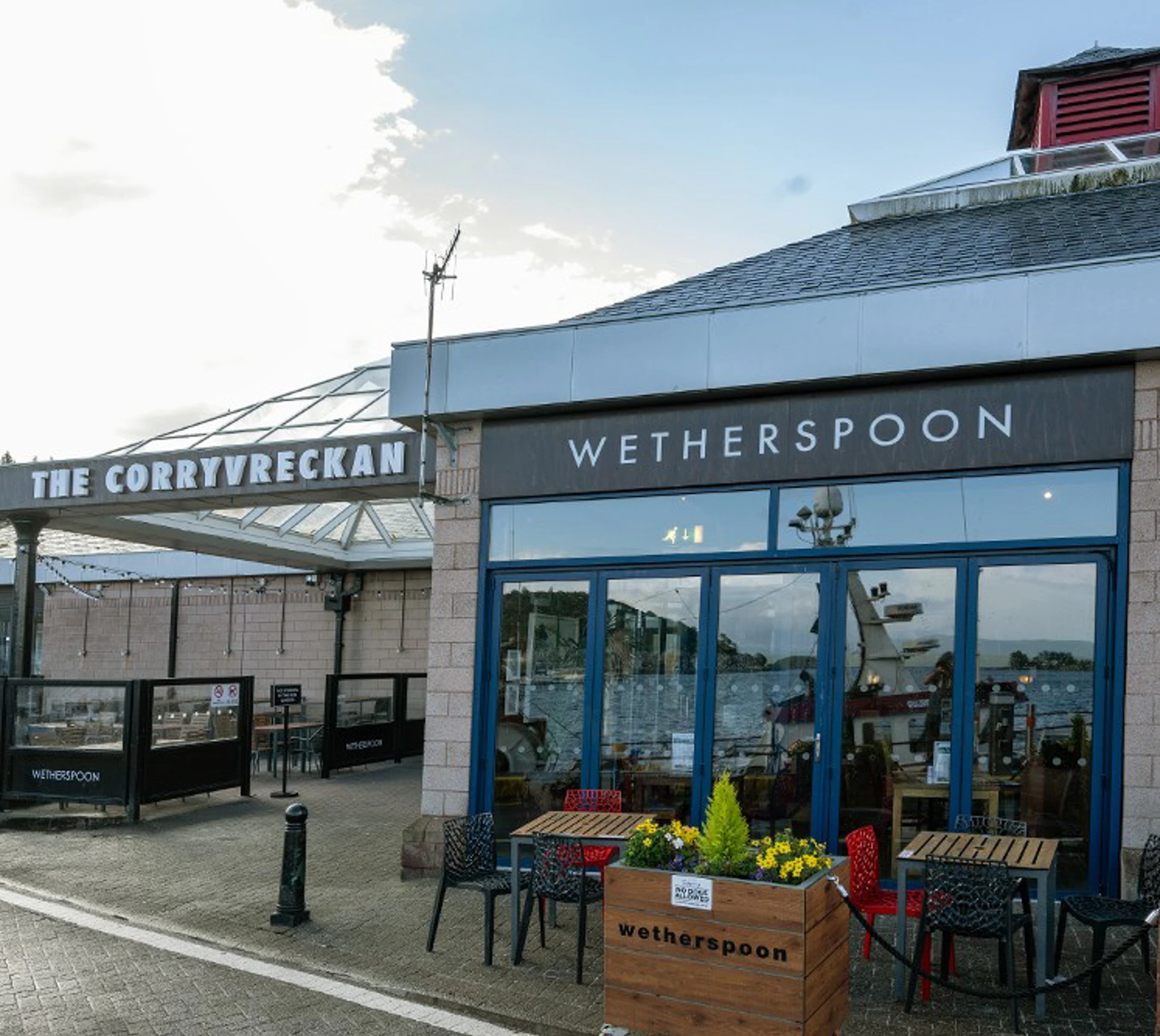 Background image - southqueensferryqfcrossing-roadbridge2.jpg