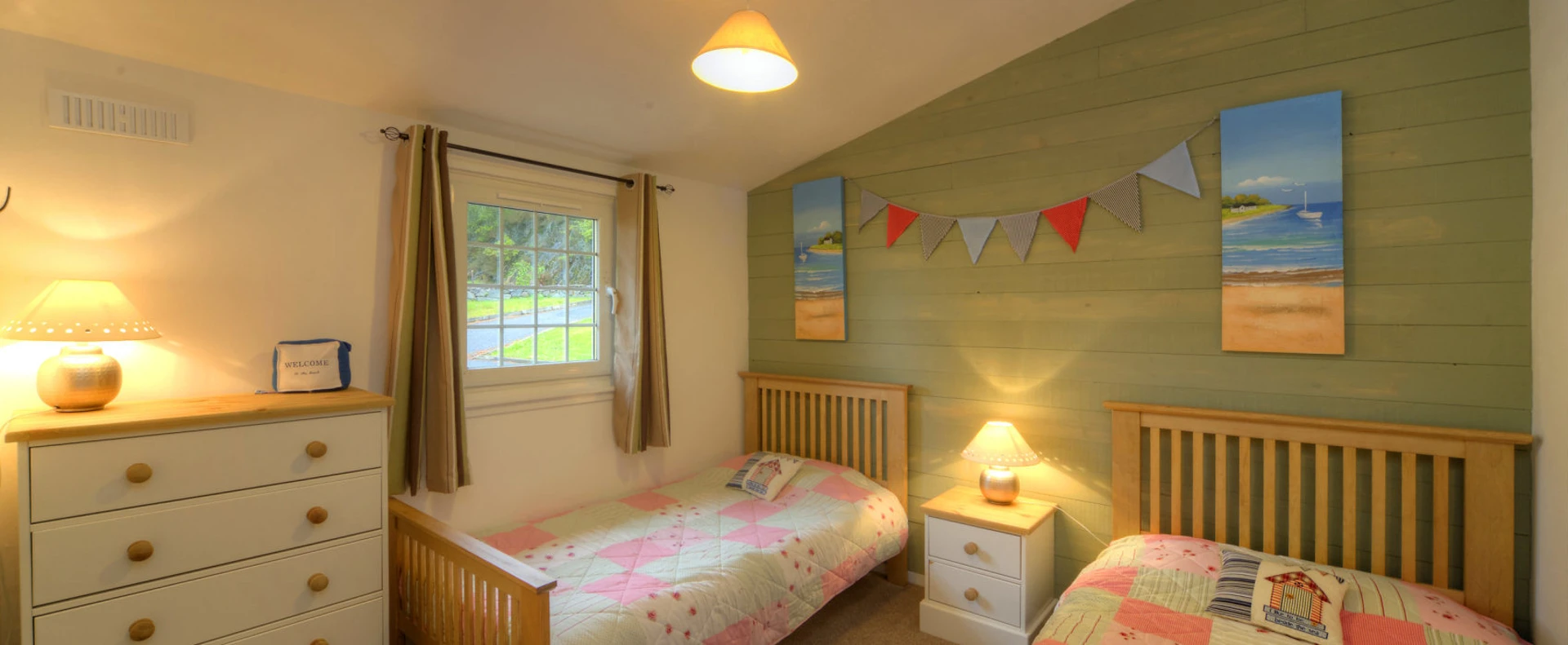twinroom.jpg (2)