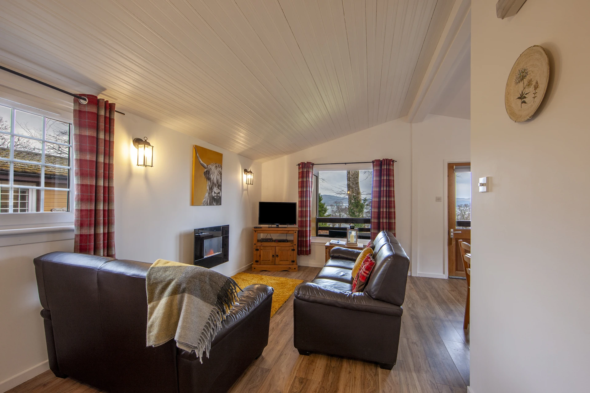1z6e7941-birch-lounge-small.jpg (3)