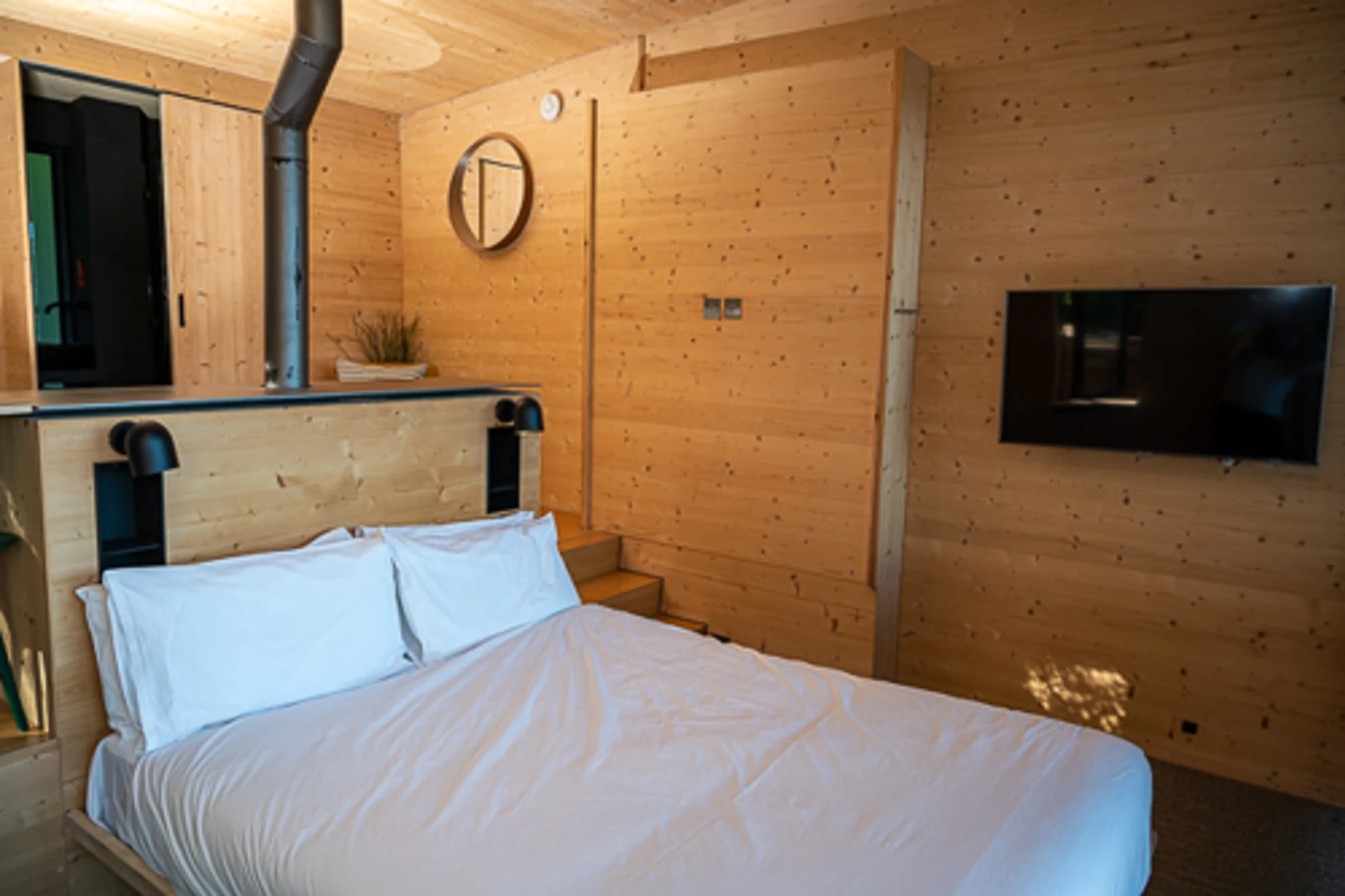 cabin-9272.jpg
