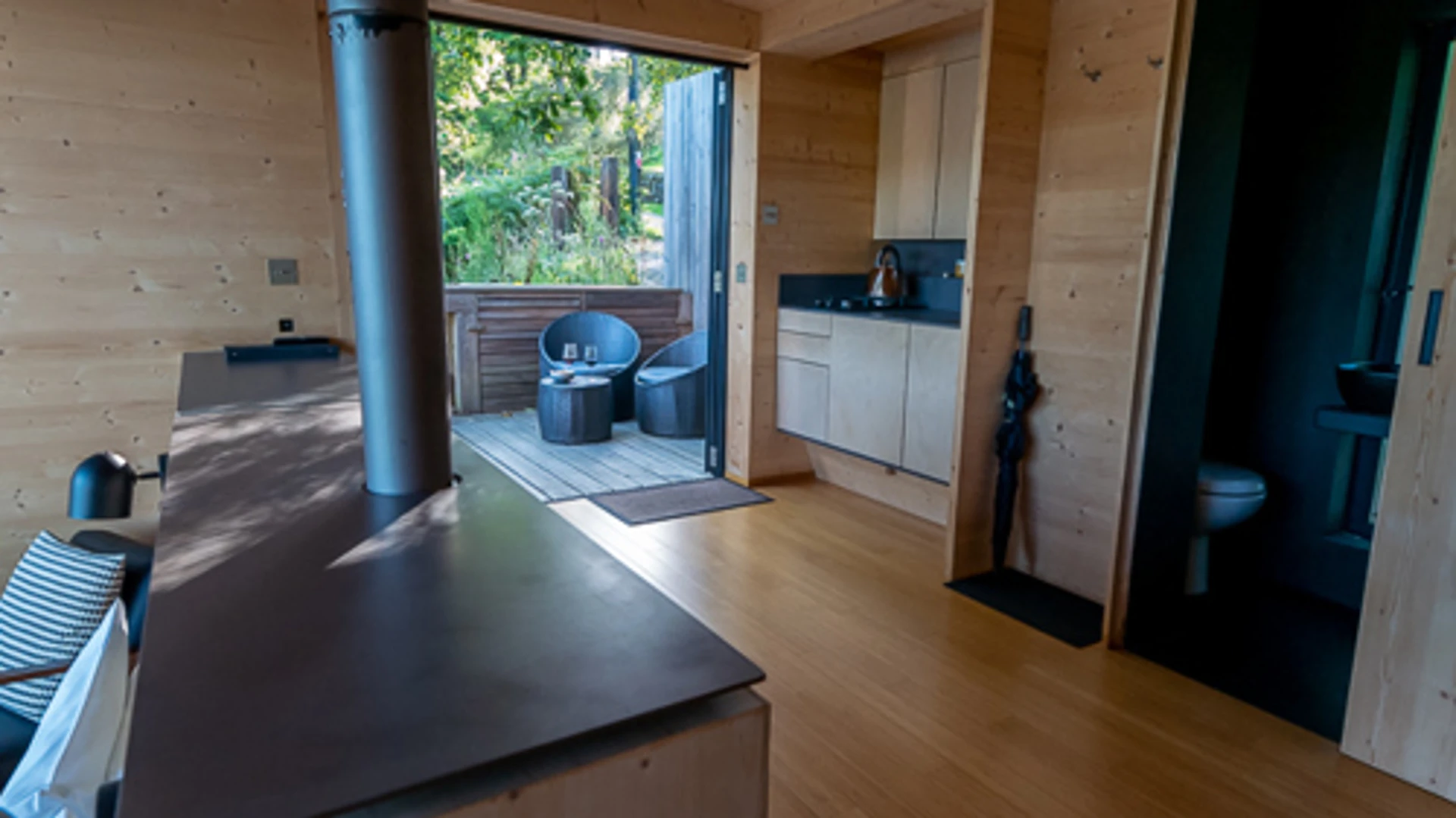 cabin-1100993.jpg