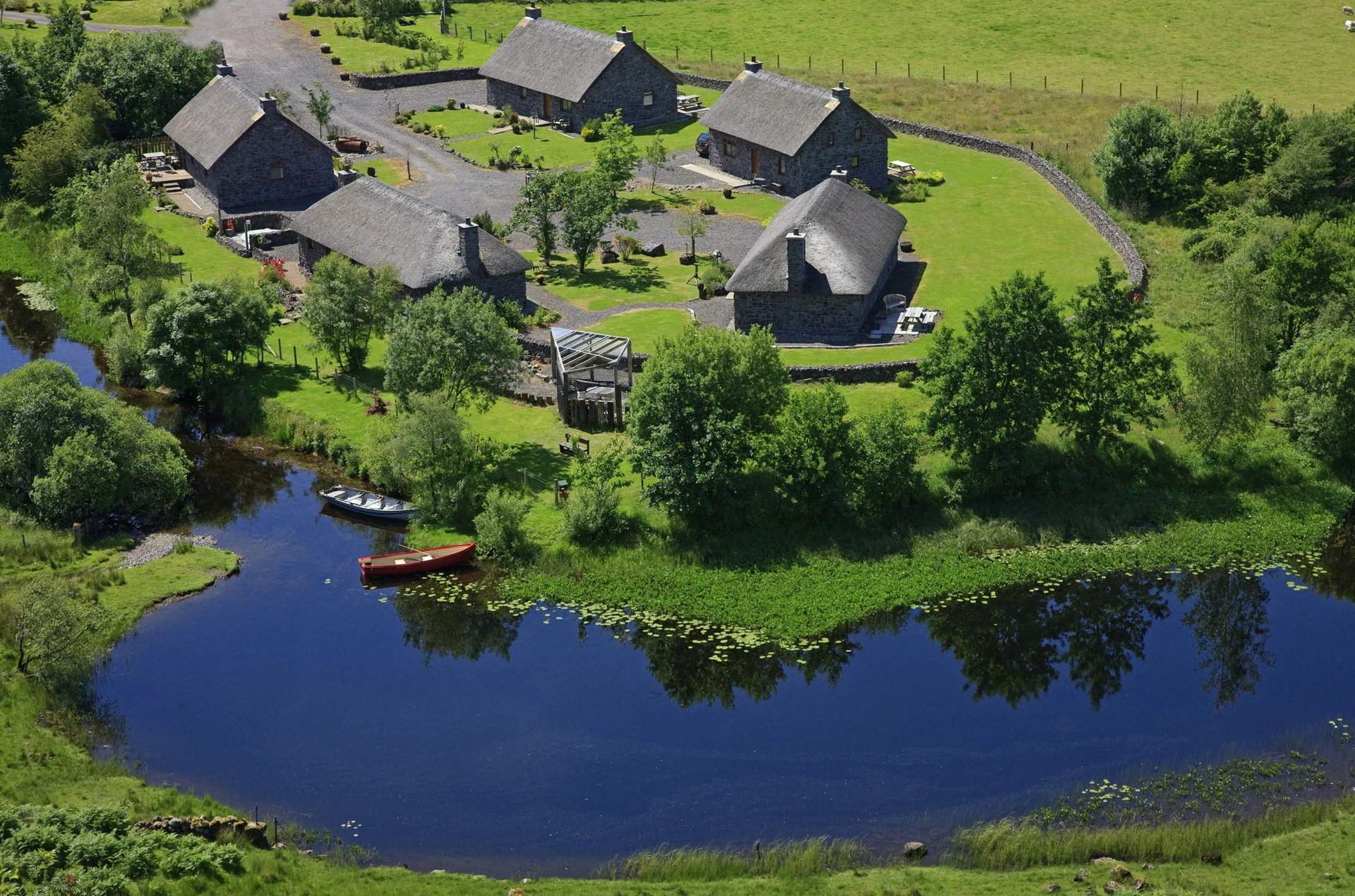 _i5d5168_telephoto_of_cottages.jpg (8)