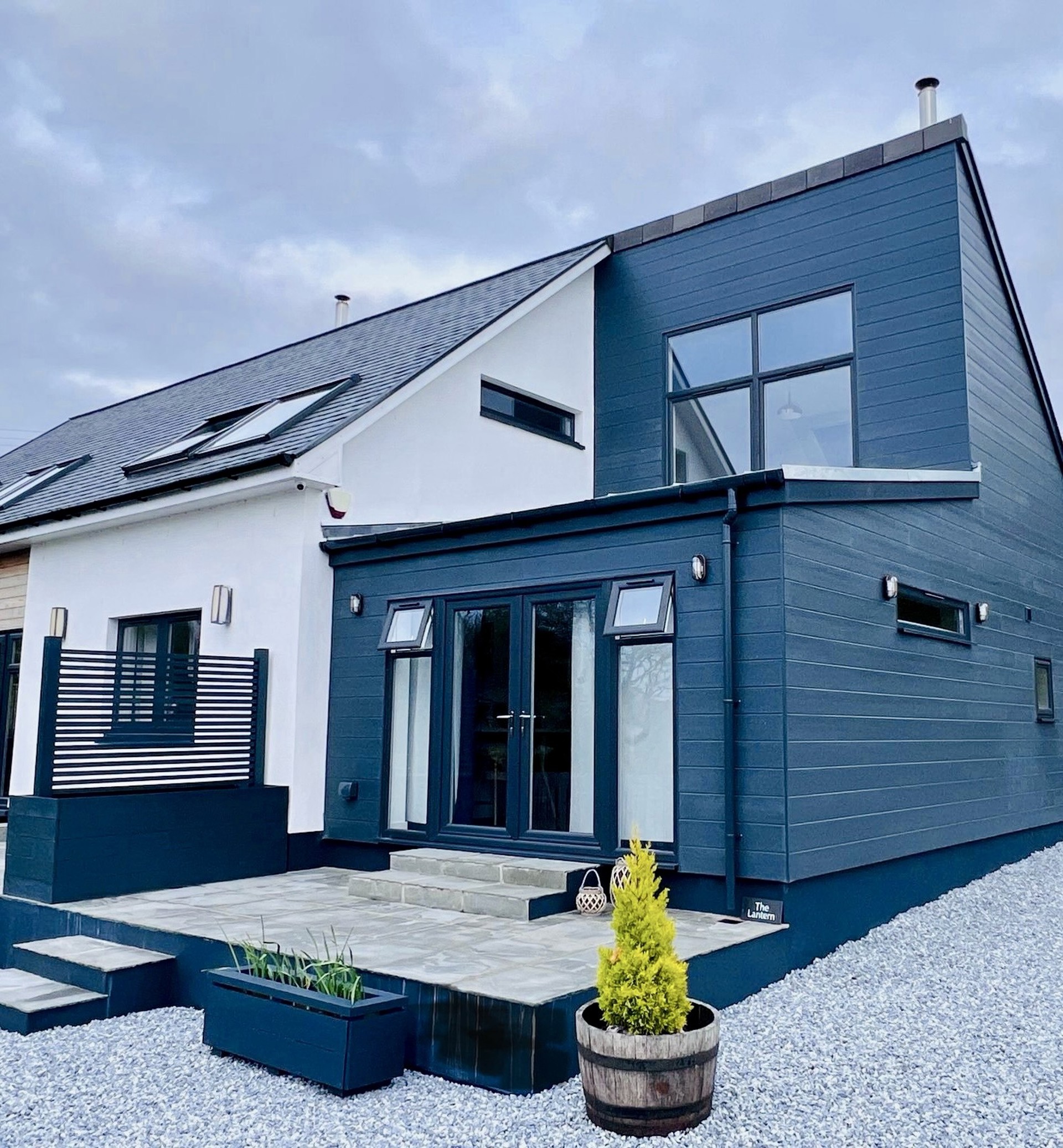 Background image - the-lantern-side.jpeg (8)