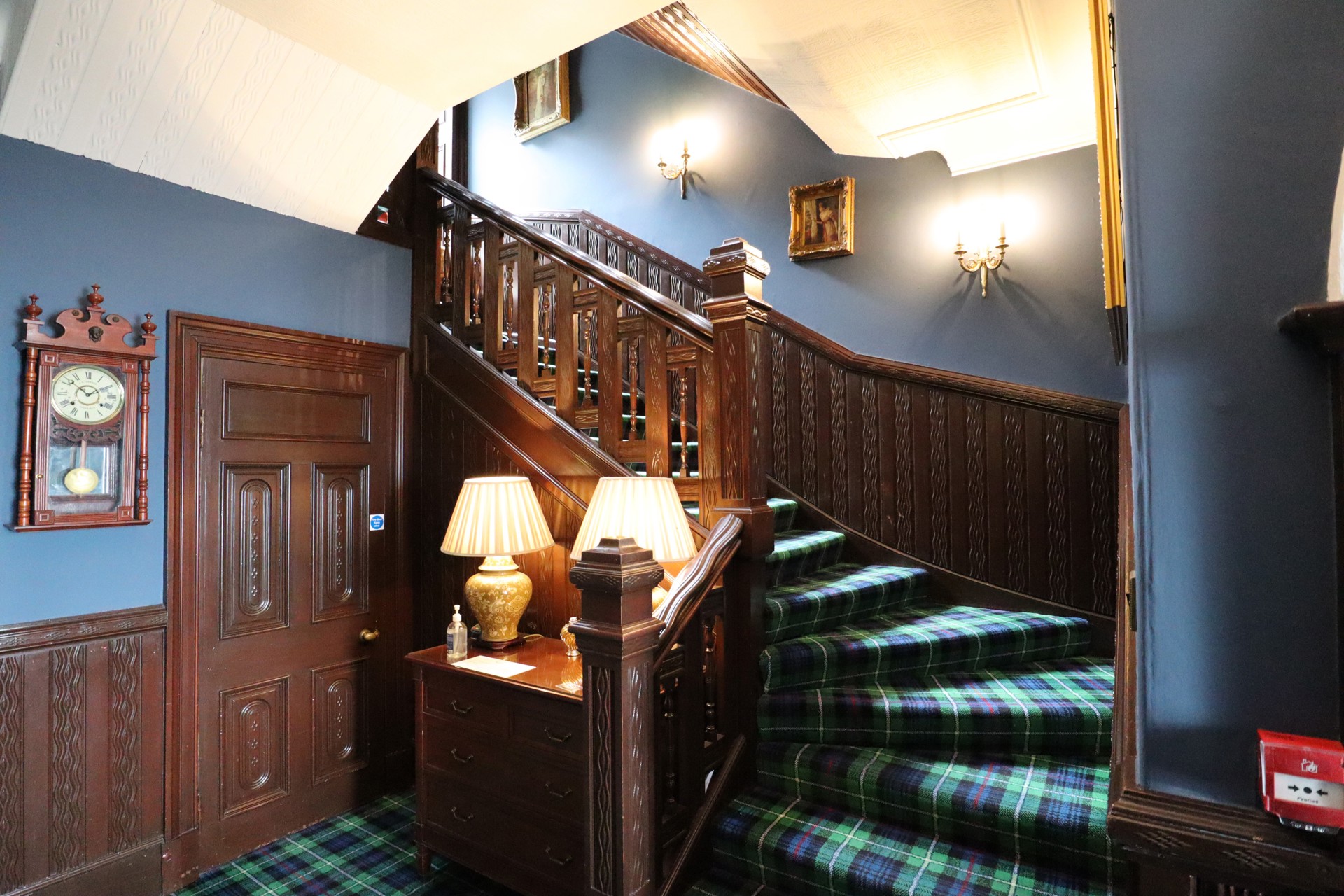 Background image - 009ba098-f88b-46e5-8629-94017cbf39ee.jpeg (3)