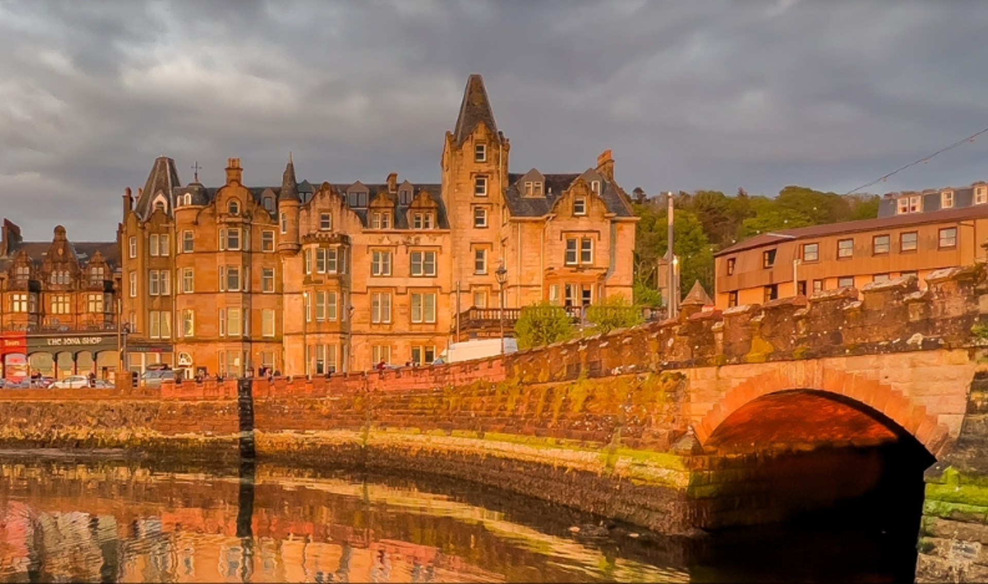 Background image - Perle Hotel.Jpg