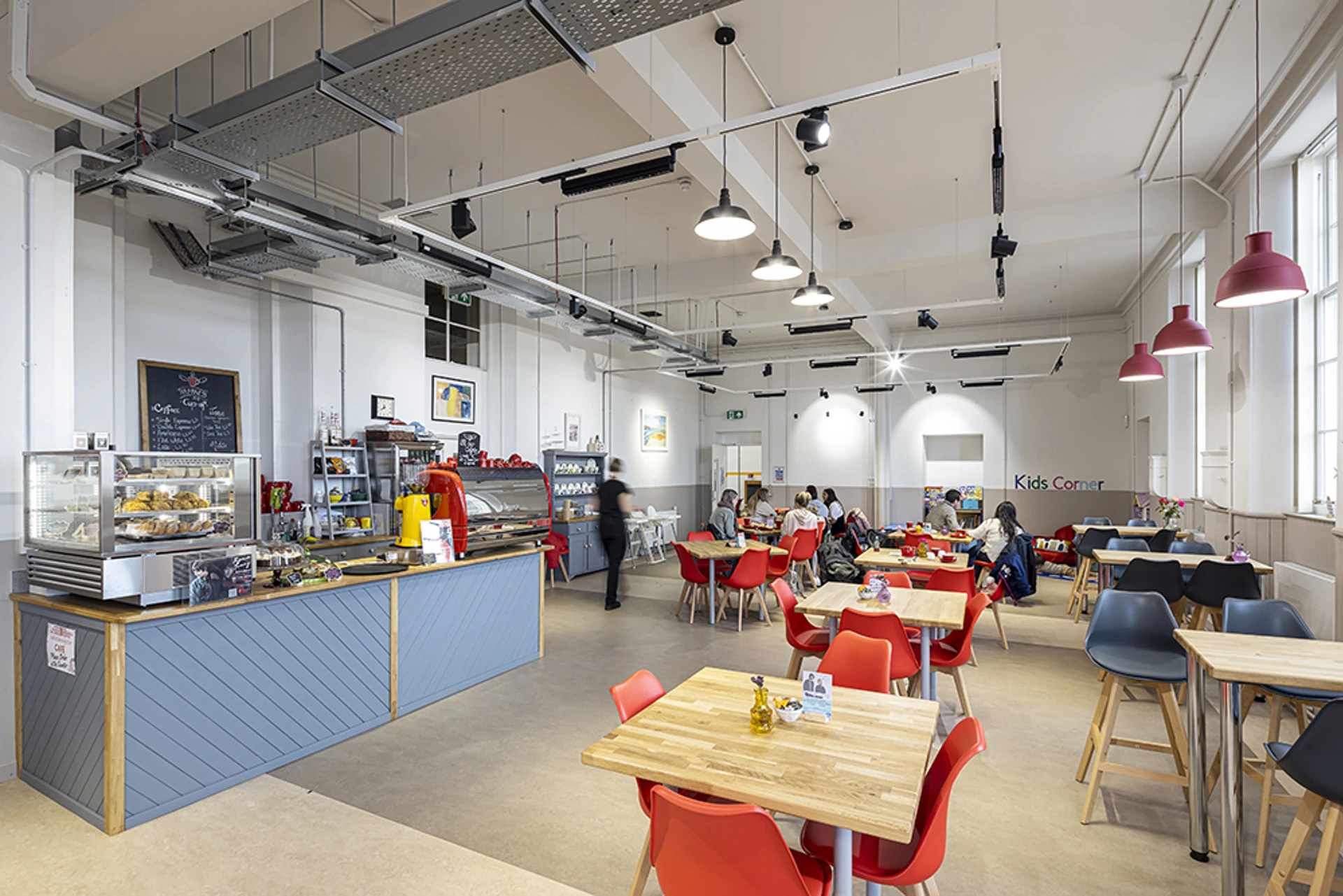 rowan_room_cafe_3.jpg