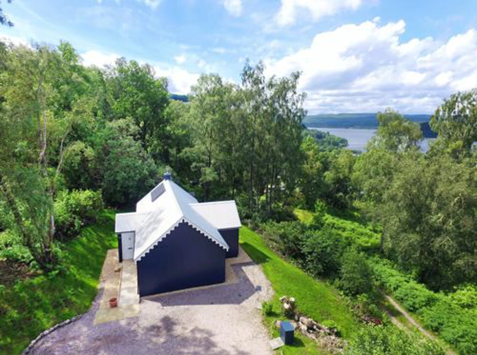 bluecottage_aerial.jpg
