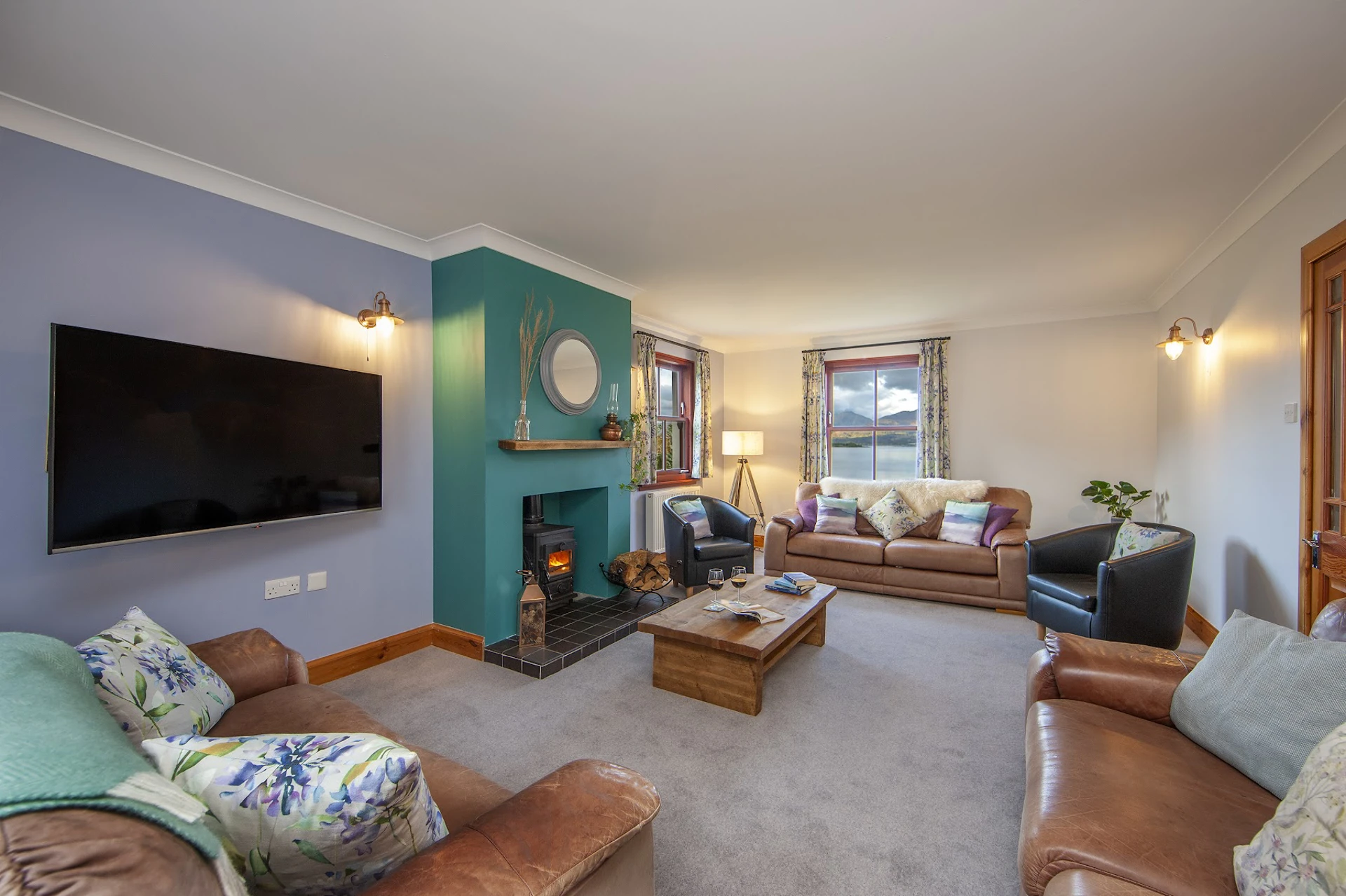 1z6e6907_lounge_small.jpg