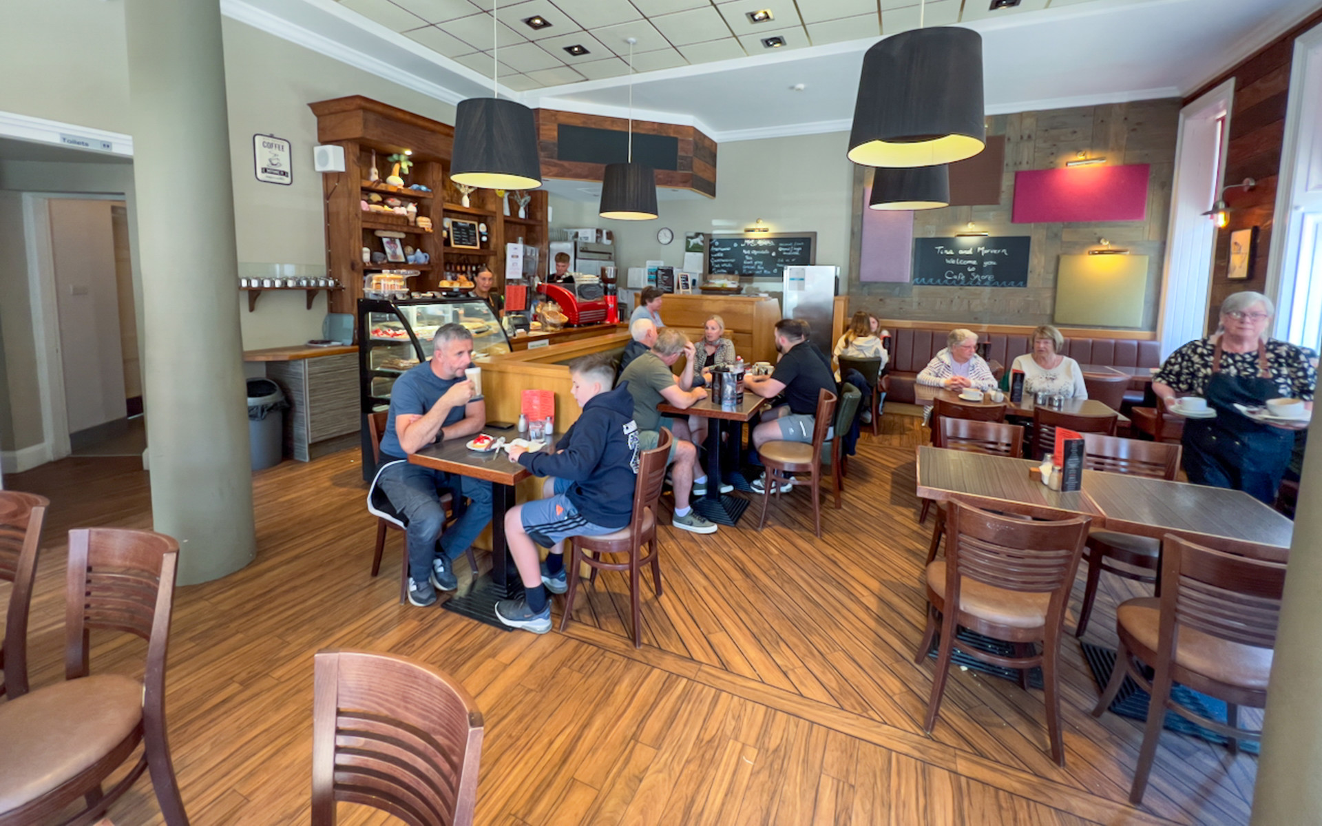 Background image - Cafe Shore (1)