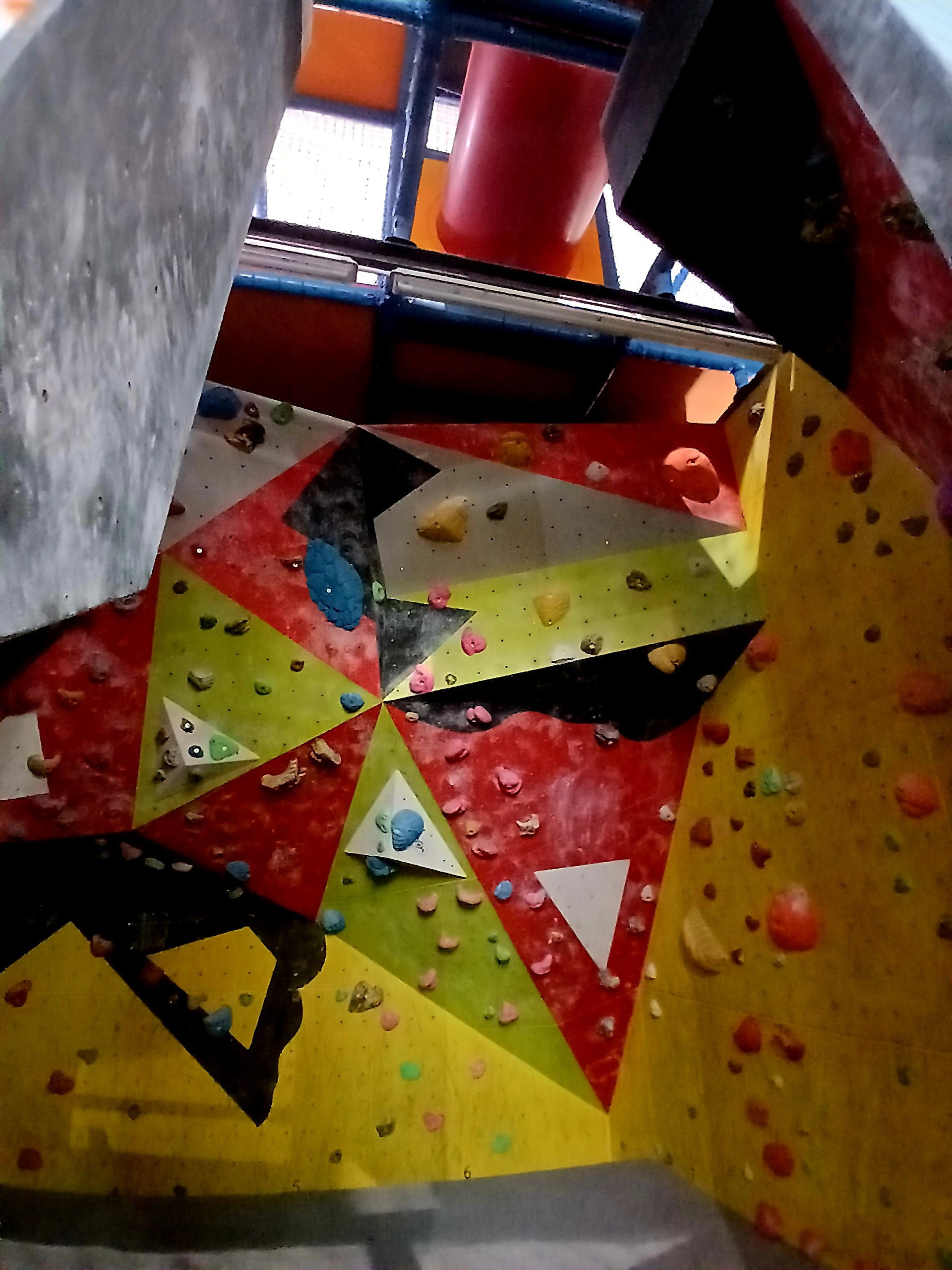 Background image - Climbing Wall Atlantis, Kelpie Media